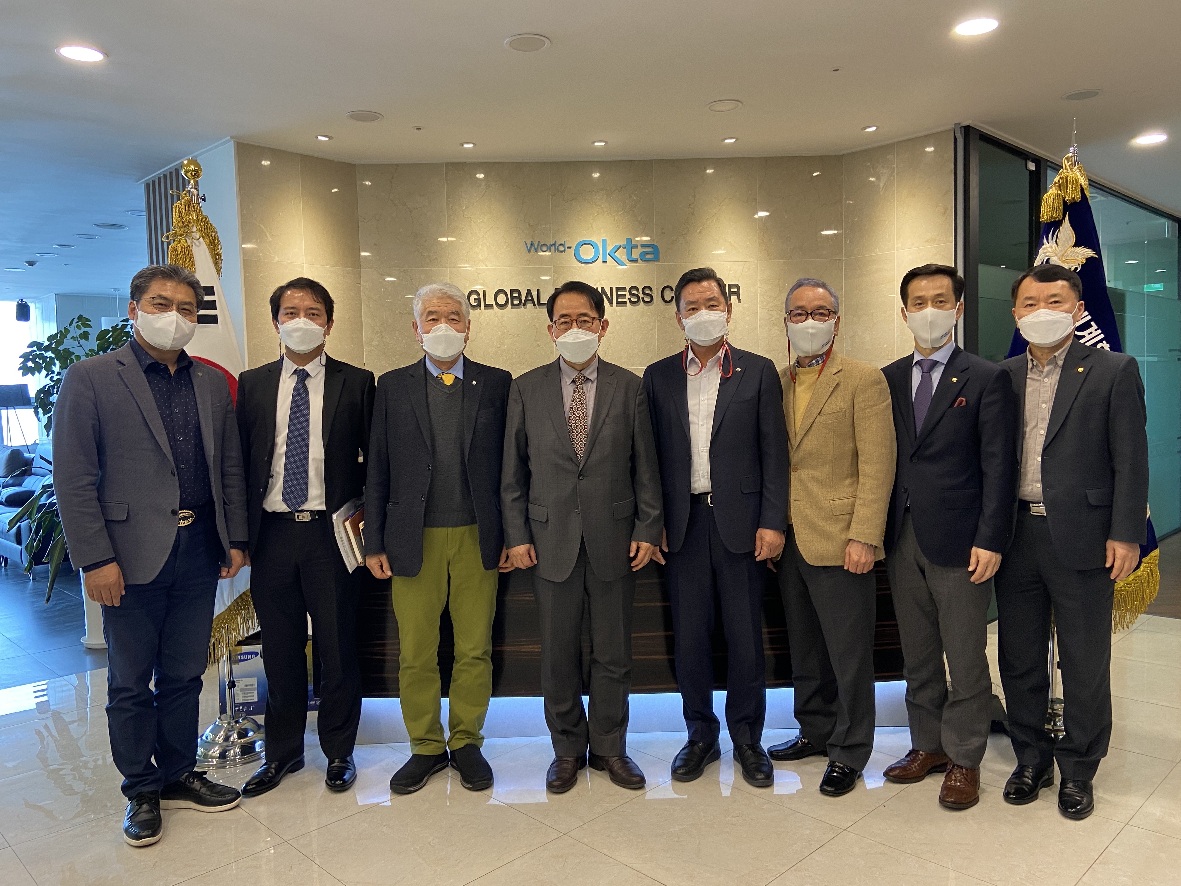 단체사진.jpg 이미지입니다.