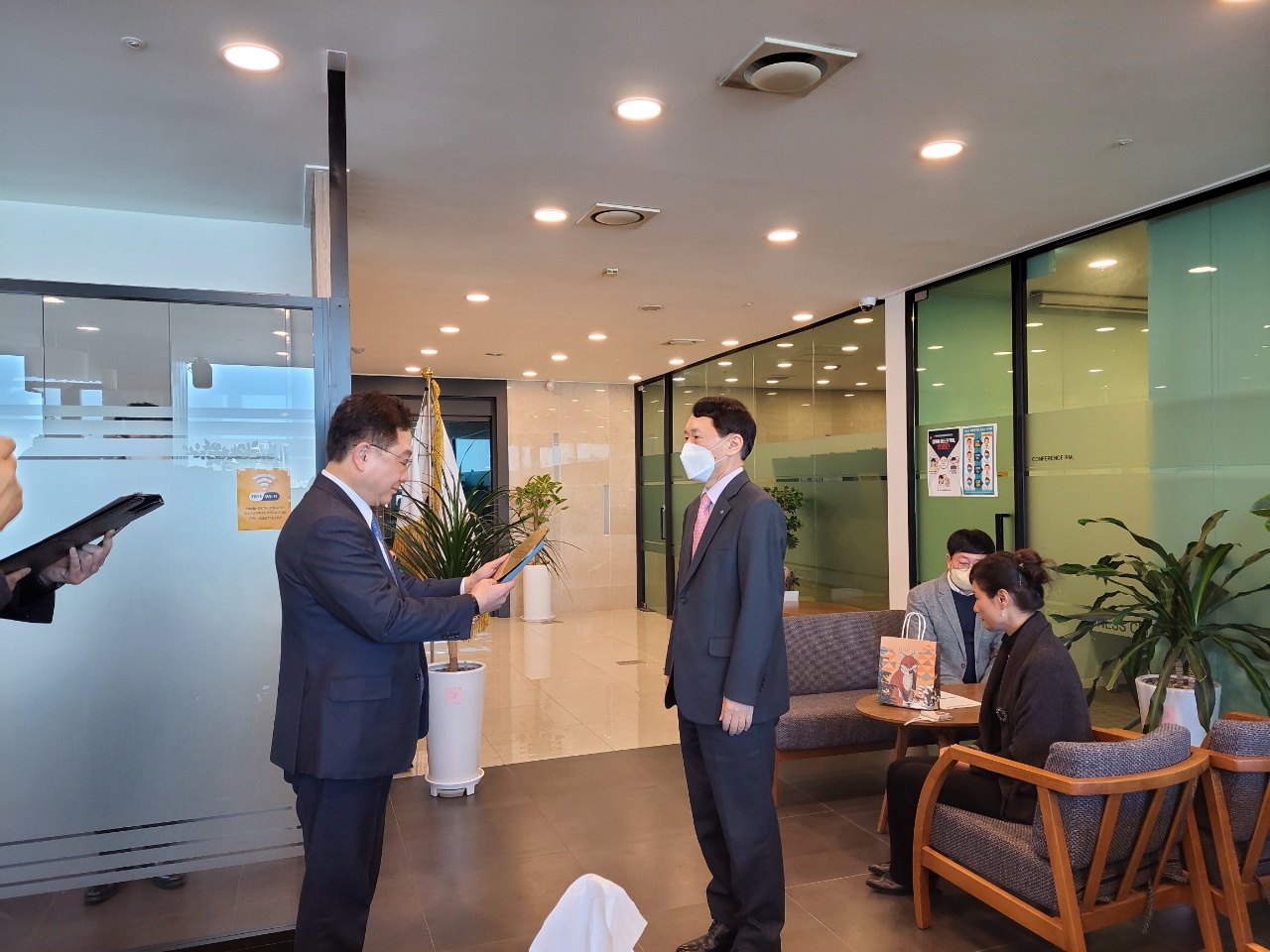 20211230_본부사무국 종무식_05.jpg 이미지입니다.