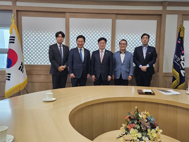 KakaoTalk_20240408_162720089_01.jpg 이미지입니다.