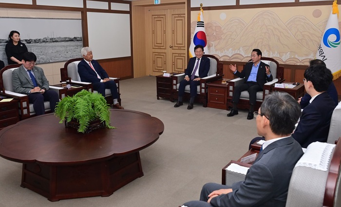 1715664829_1101.jpg 이미지입니다.