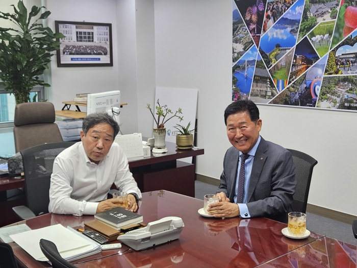 강승규 의원 2.jpg 이미지입니다.