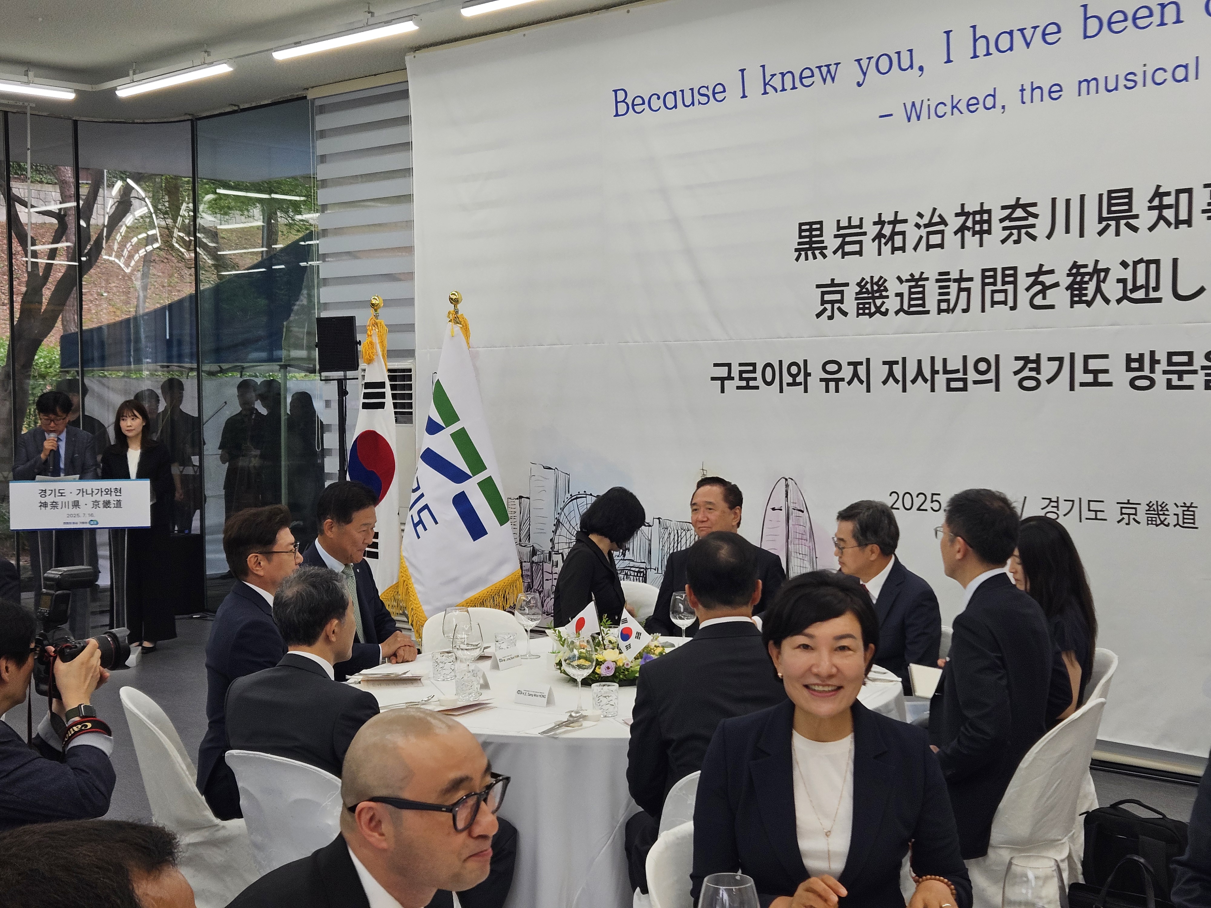 2.jpg 이미지입니다.